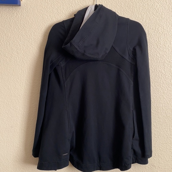 Lululemon jacket - Picture 6 of 14